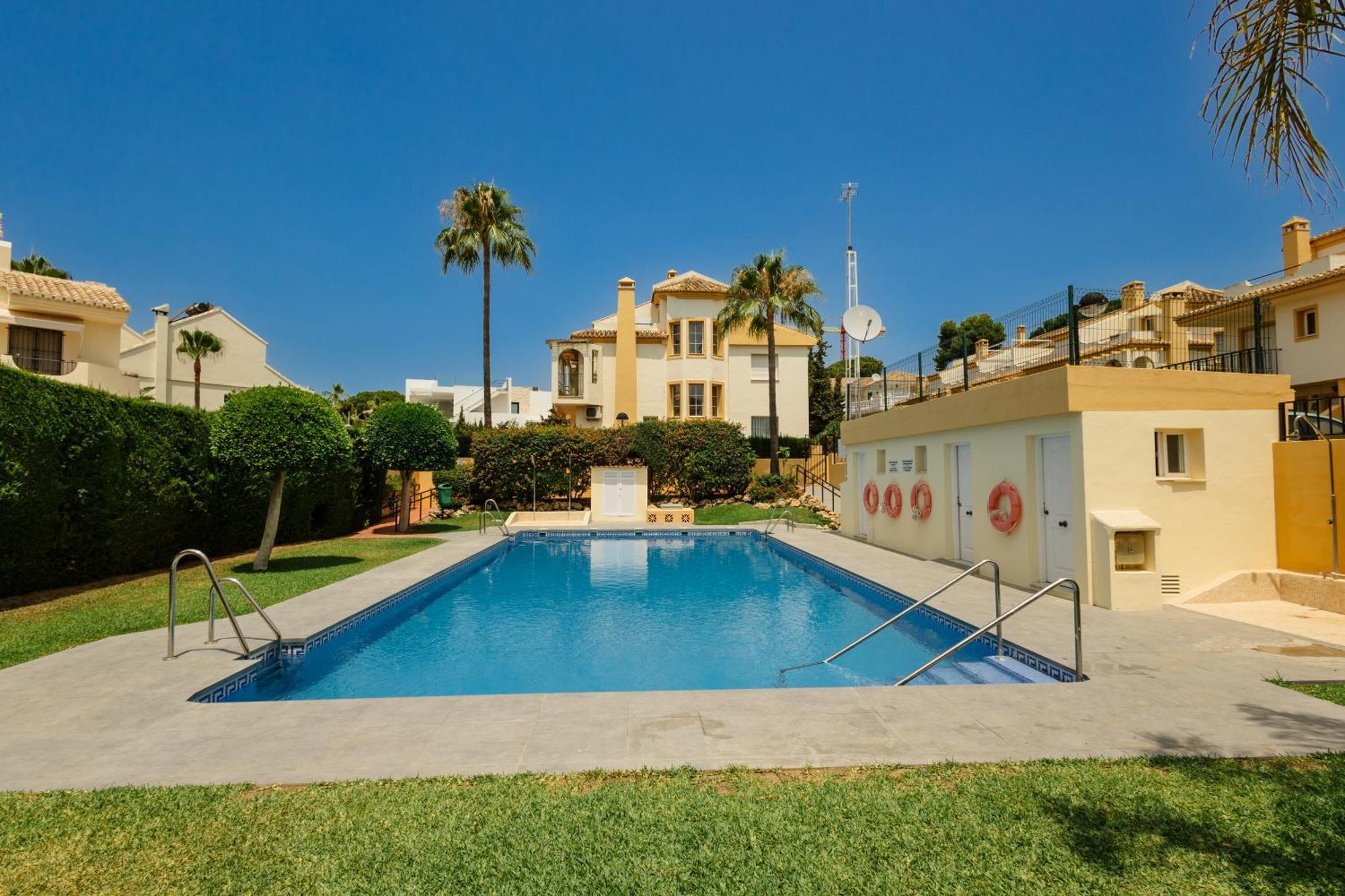 Beautiful Townhouse Walking Distance To The Beach In Costabella, Marbella Exteriér fotografie