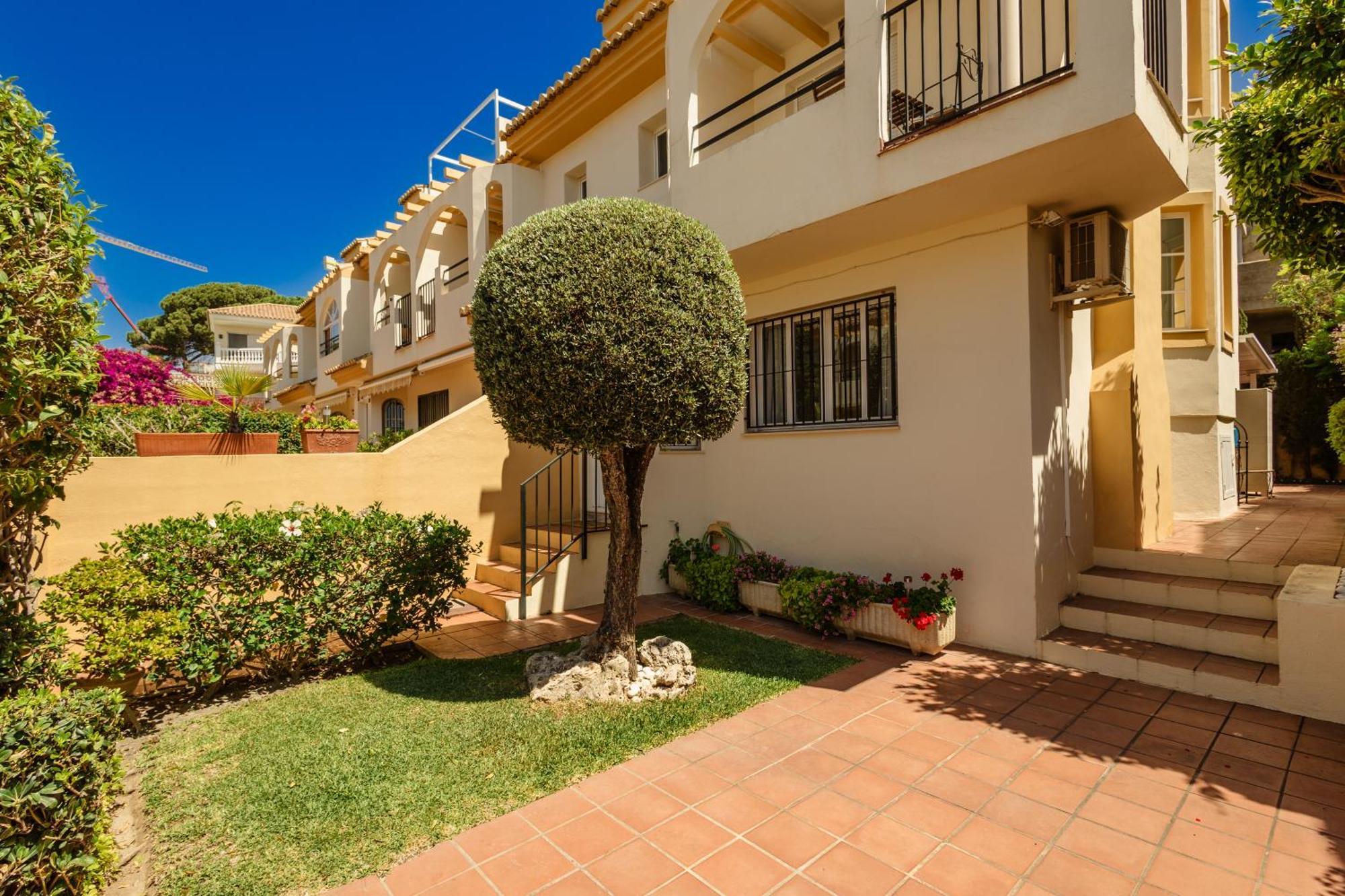 Beautiful Townhouse Walking Distance To The Beach In Costabella, Marbella Exteriér fotografie
